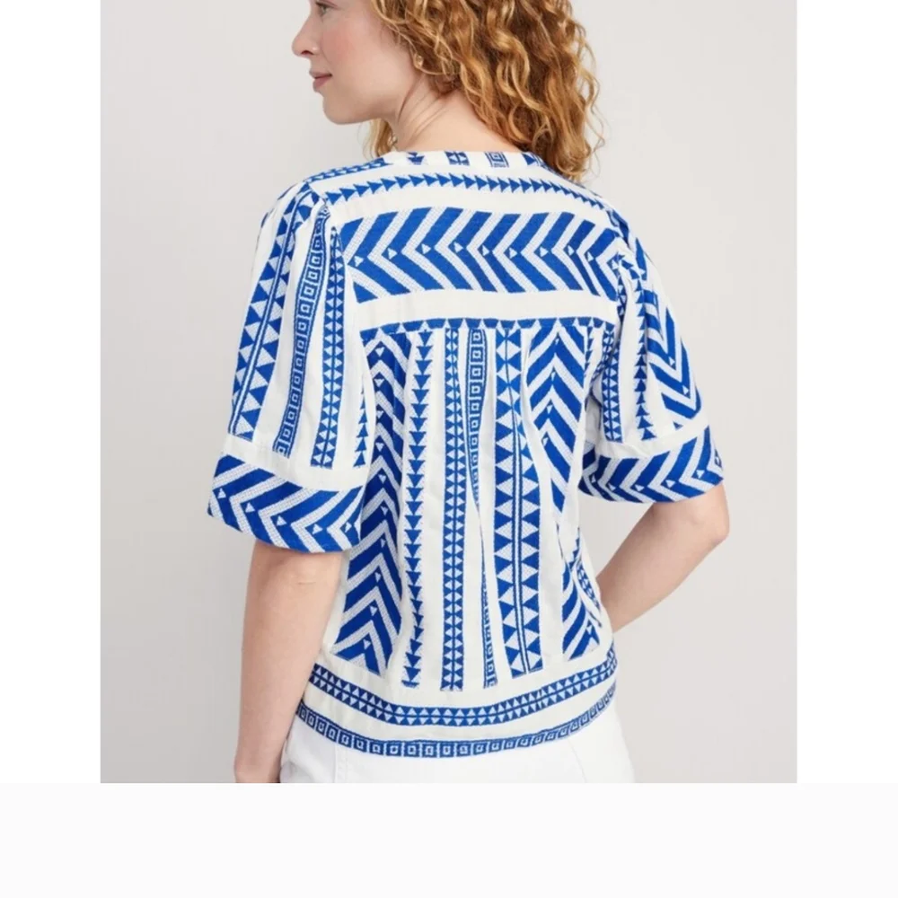 Old Navy Top - Picture 2 of 7